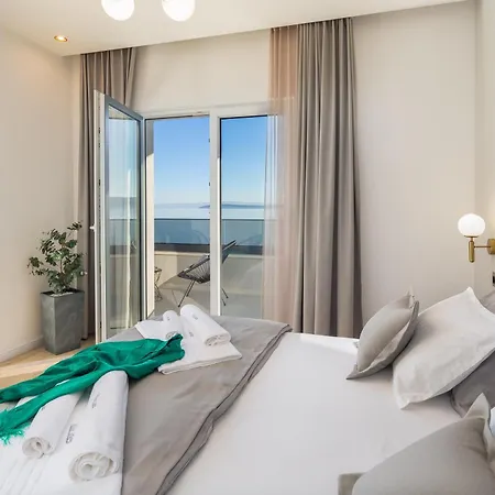 빌라 Beachfront Ines With Pool *