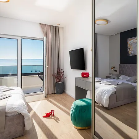 빌라 Beachfront Ines With Pool Kaštela