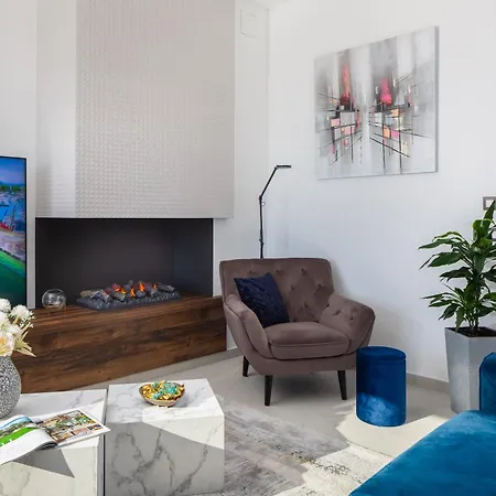 Beachfront Ines With Pool *