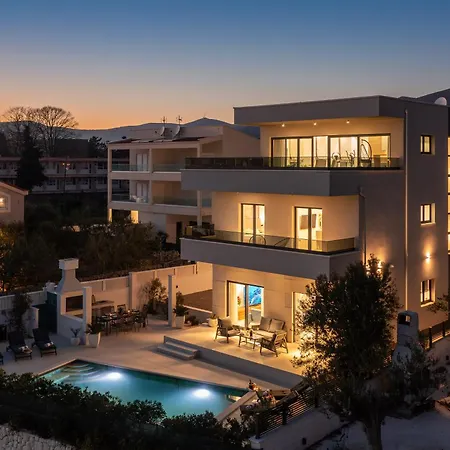 Beachfront Ines With Pool