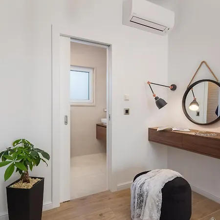 Beachfront Ines With Pool