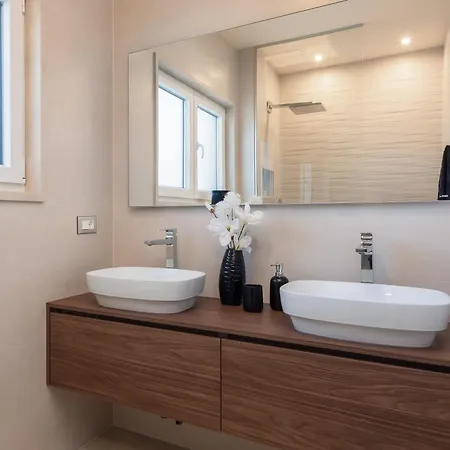 Villa Beachfront Ines With Pool Kastela