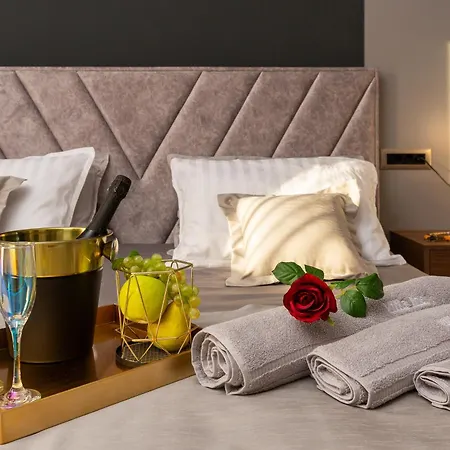 Beachfront Ines With Pool Kastela