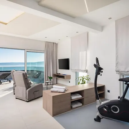 Villa Beachfront Ines With Pool Kastela