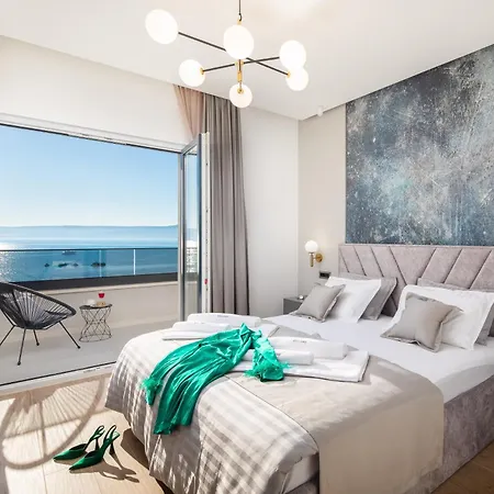 Beachfront Ines With Pool * Kastela