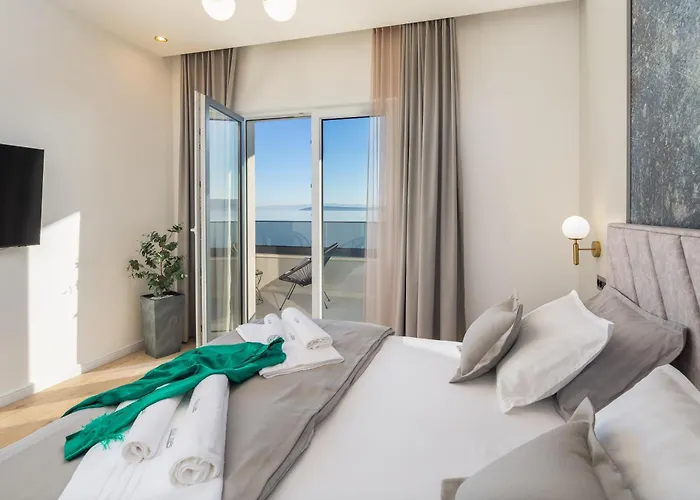 Villa Beachfront Ines With Pool *