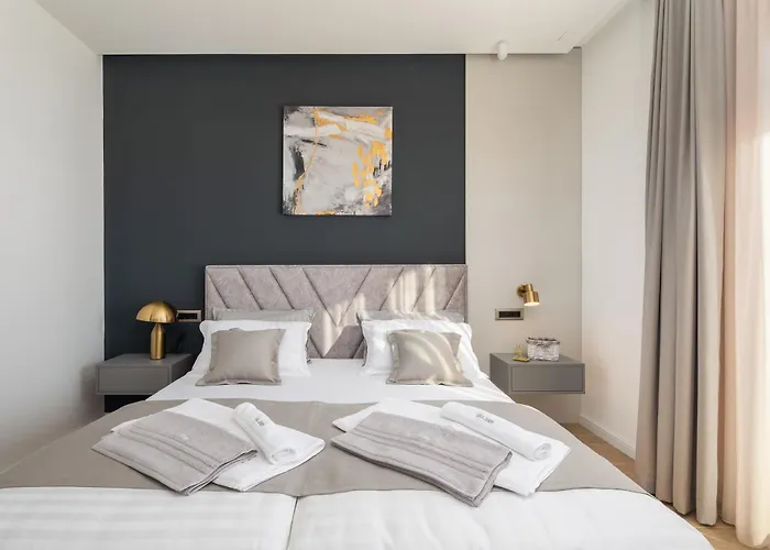 Beachfront Ines With Pool Kaštela