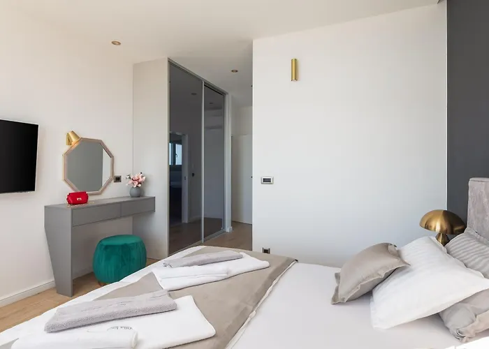 Villa Beachfront Ines With Pool