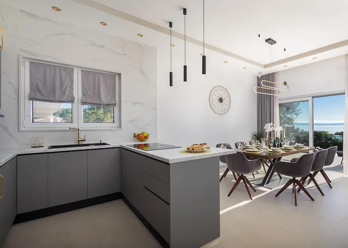 Beachfront Ines With Pool