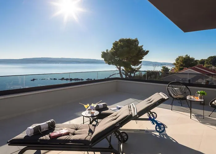 Beachfront Ines With Pool Villa *