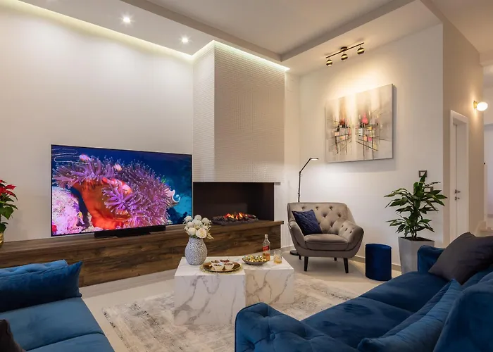 Villa Beachfront Ines With Pool *