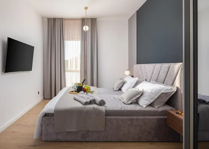 Beachfront Ines With Pool Villa