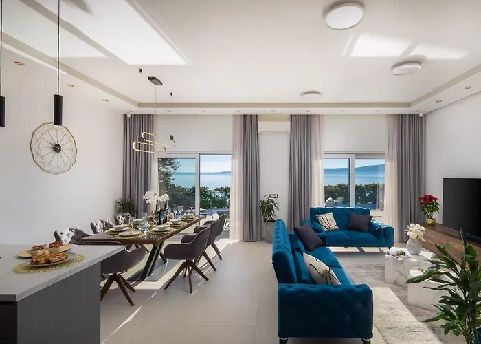 Beachfront Ines With Pool Villa *