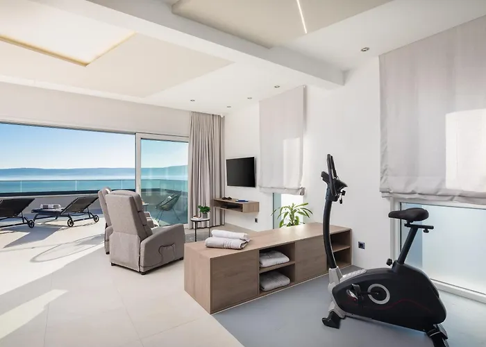 Villa Beachfront Ines With Pool Kaštela