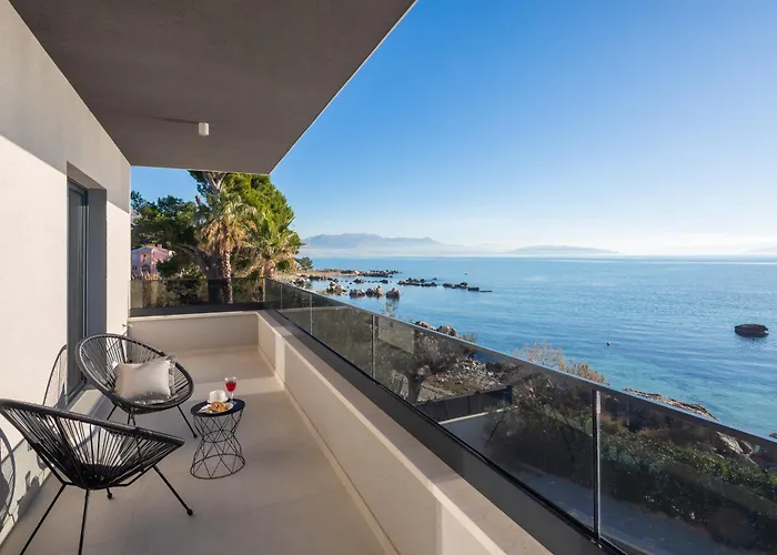 Villa Beachfront Ines With Pool Kaštela