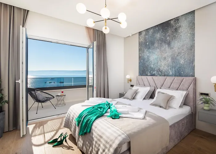 Beachfront Ines With Pool * Kaštela